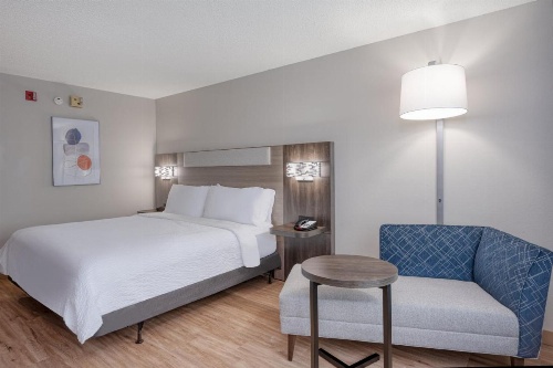 Holiday Inn Express Hotel & Suites Columbia-I-20 at Clemson Road image 25